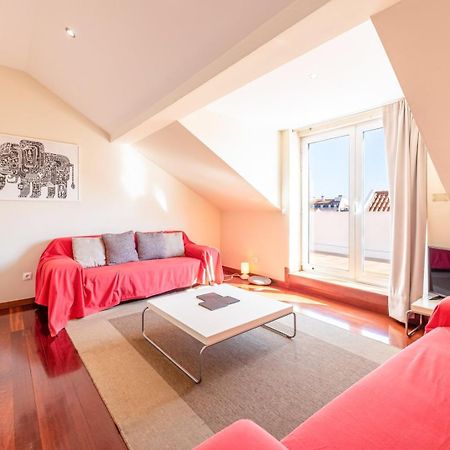 Апартаменты Guestready - Rare Terrace Apt, Historic Center Лиссабон Экстерьер фото