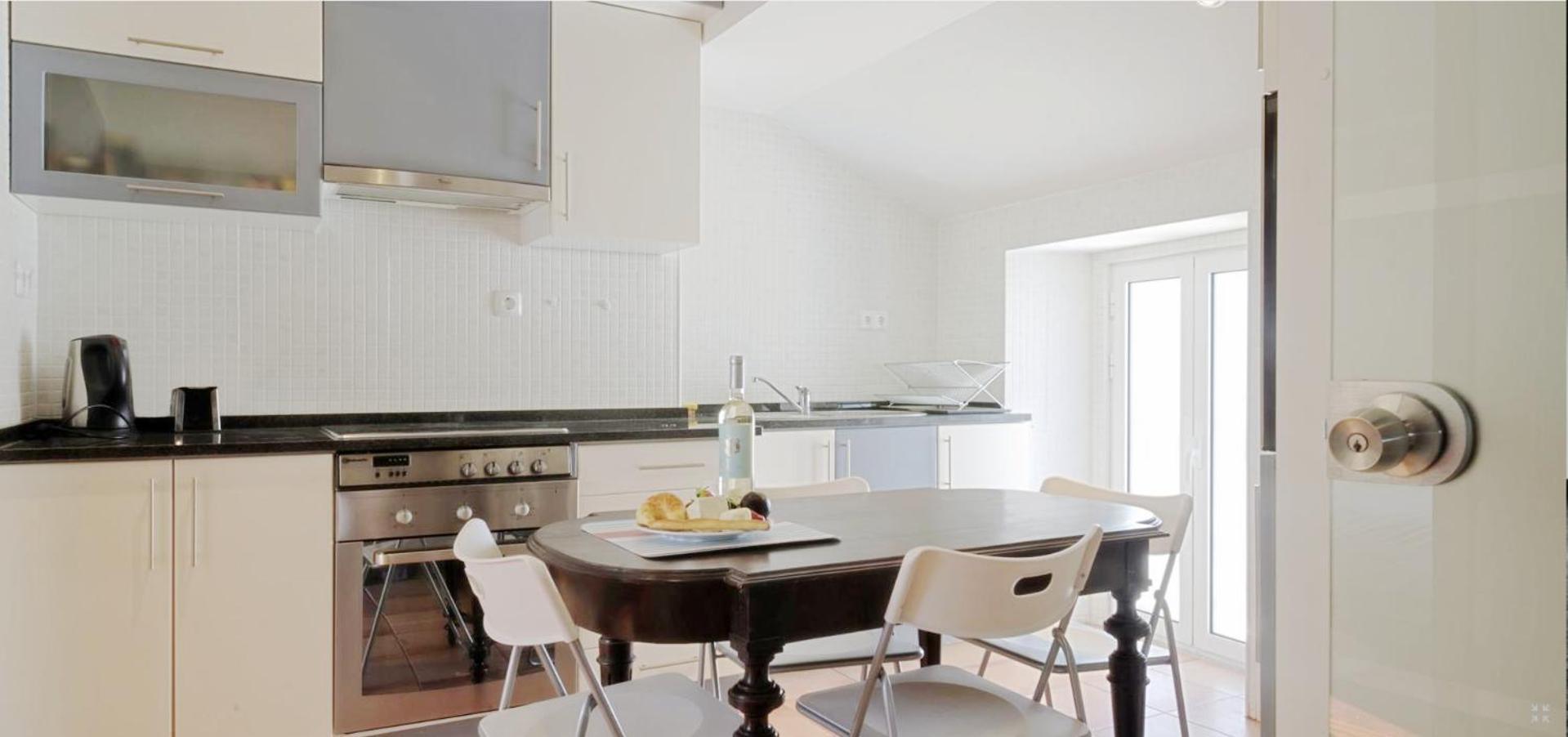 Апартаменты Guestready - Rare Terrace Apt, Historic Center Лиссабон Экстерьер фото